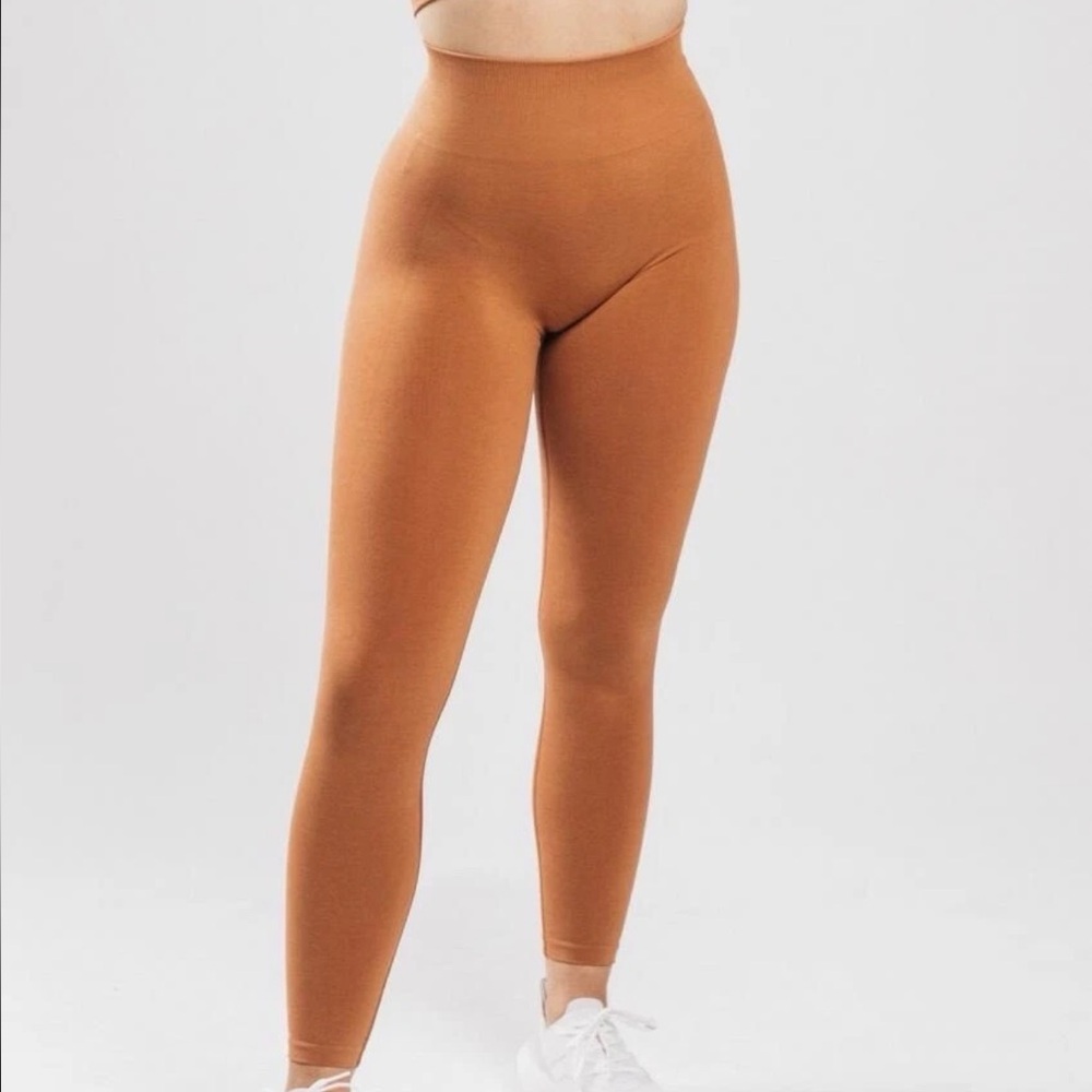 Alphalete Amplify Seamless‎ Leggings Madarin Size Large Butt Scrunch